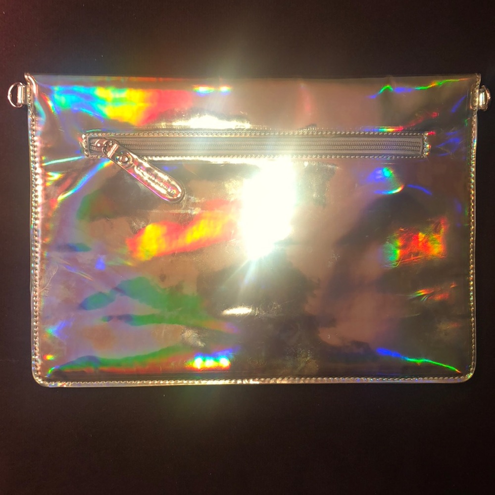 NEW Metallic Clutch 💎 - Picture 5 of 5